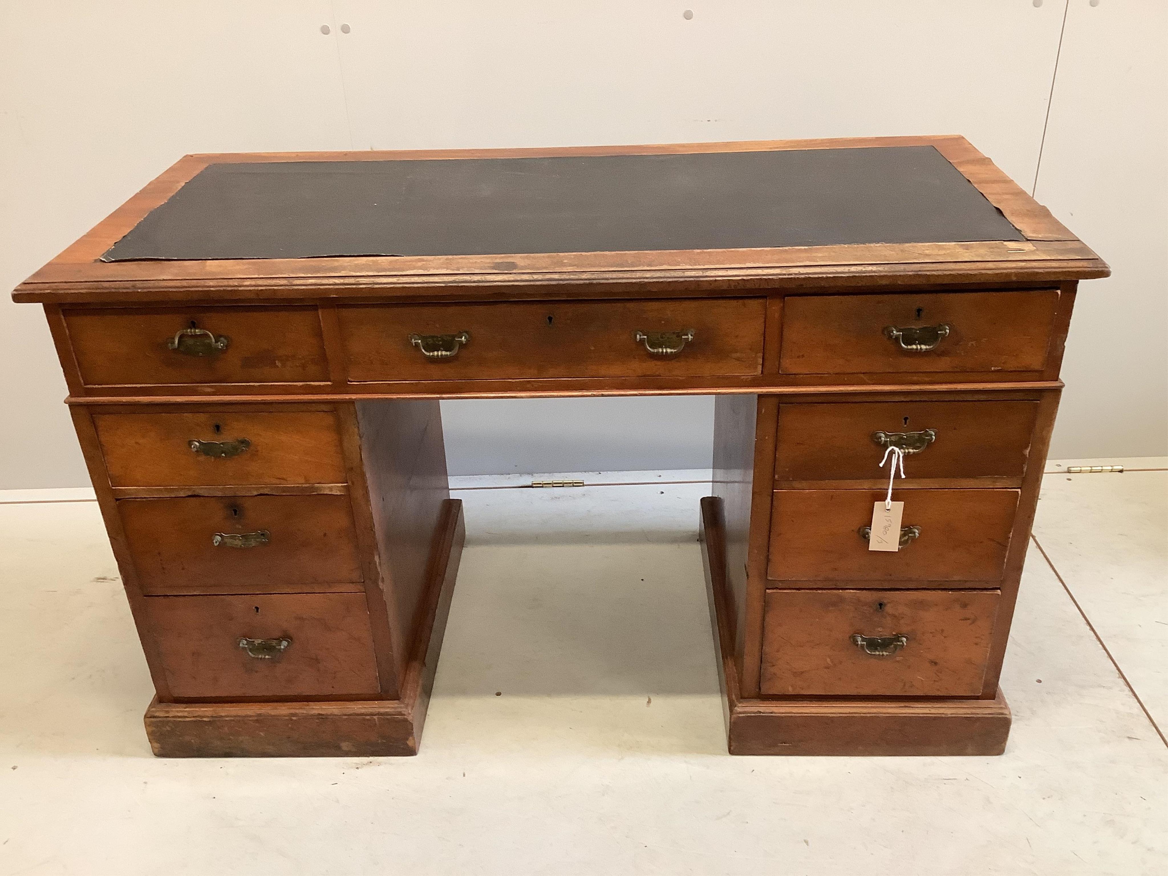 A Victorian mahogany pedestal desk, width 122cm, depth 55cm, height 75cm. Condition - poor